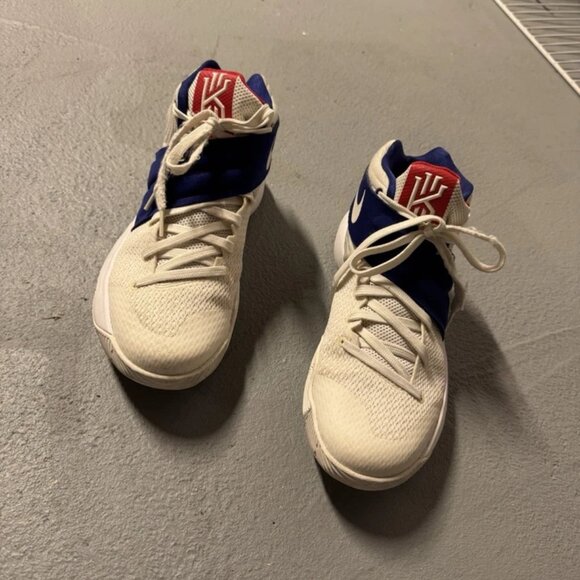 Nike Kyrie 2 USA 8.5 – With Original Box – Great Condition - Picture 5 of 7